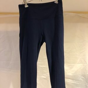 Comfy navy blue cropped leggings